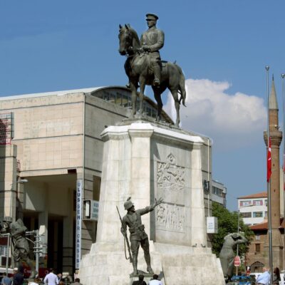 Монумент Победы в Анкаре