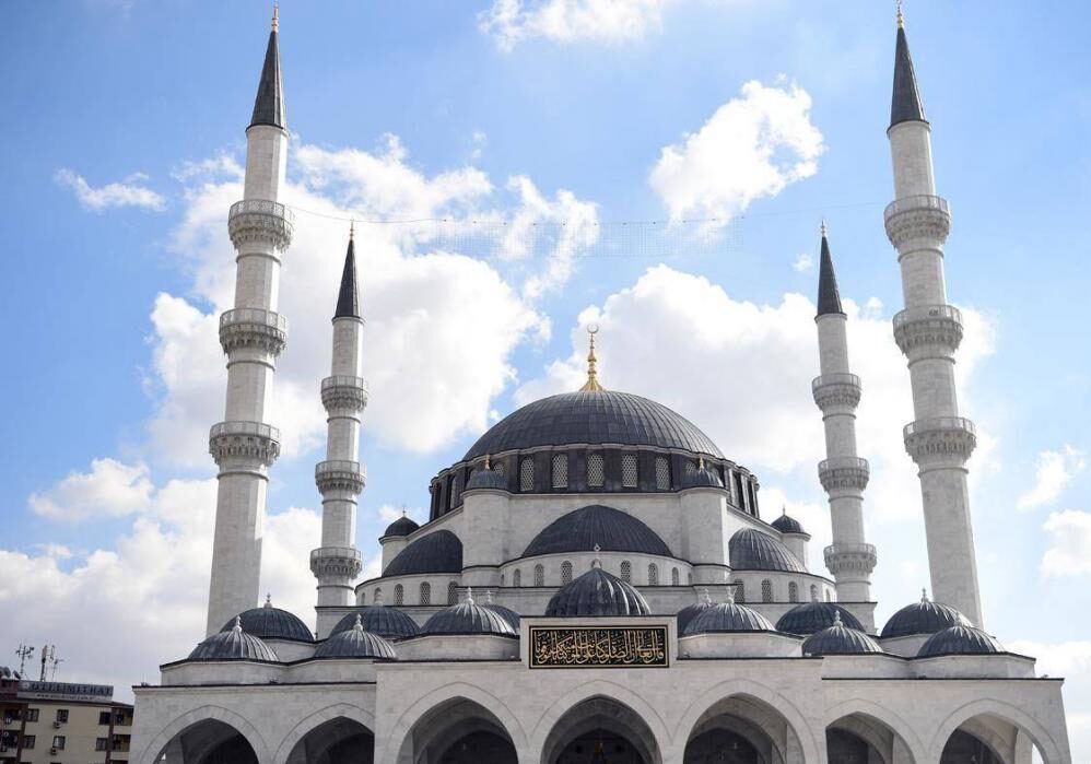 Read more about the article Мечеть Мелике Хатун в Анкаре