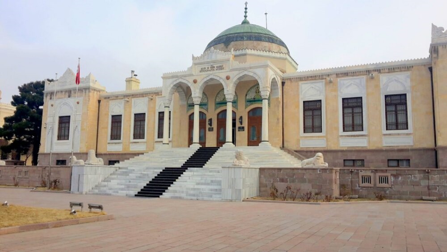 Подробнее о статье Этнографический музей Анкары